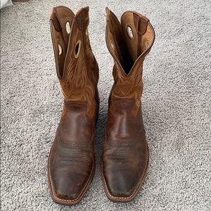 Men’s 11.5 Ariat cowboy boots